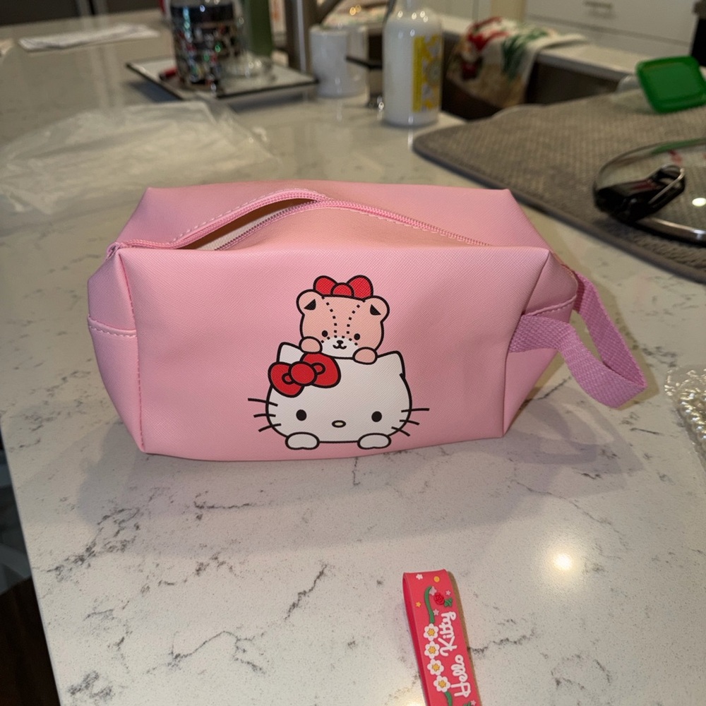 Hello kitty bundle - Picture 4 of 11